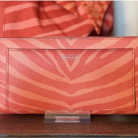 COACH Signature Devin Zebra Print Orange Coral Tote F24022 & Wallet/coin/scarf! - Picture 3 of 16